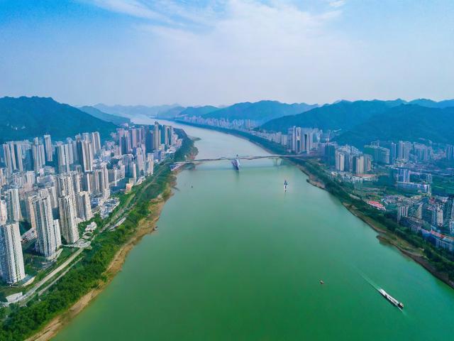 离慈溪最近的旅游景点在哪里啊