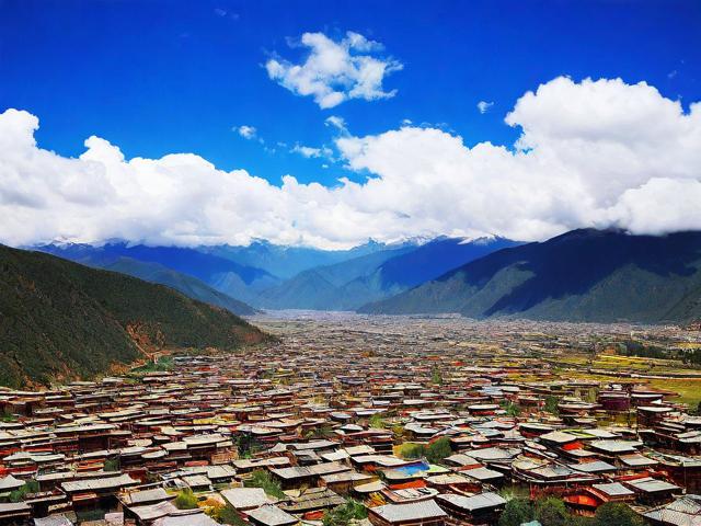 香格里拉有哪些必去的旅游景点?,香格里拉旅游景点大全,哪些地方最值得去?,香格里拉旅游景点大全包含哪些必玩推荐?