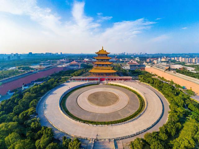 哪里的旅游景点是一个大圆盘