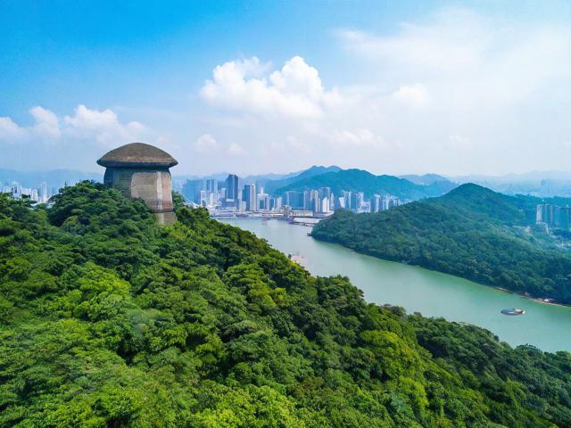 佛山西樵山游玩攻略,有哪些必去景点和美食推荐?