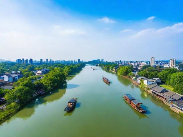 离低塘最近的免费旅游景点在哪里
