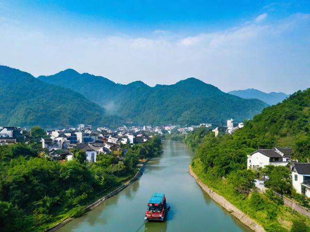 自驾游安徽有哪些必去景点和实用攻略?