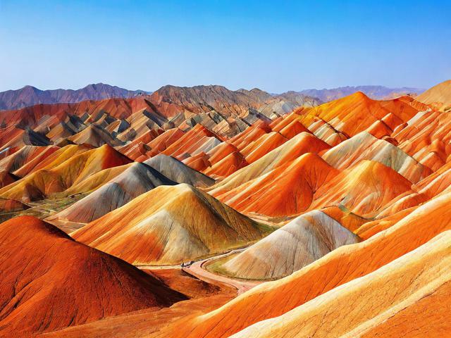 如何规划一次完美的七彩丹霞旅行攻略?