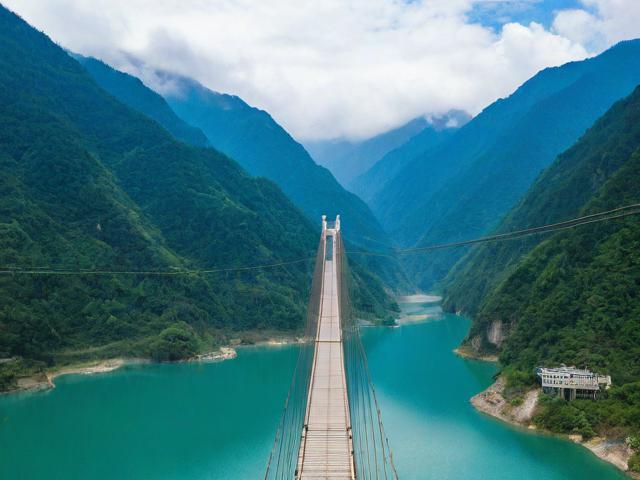 茂县旅游景点吊桥在哪里