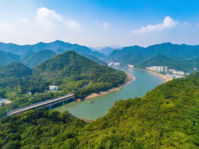 阳山自驾游有哪些必去景点和美食推荐?