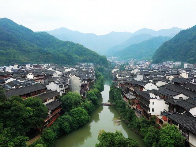 景德镇两日游,有哪些必去景点和美食推荐?