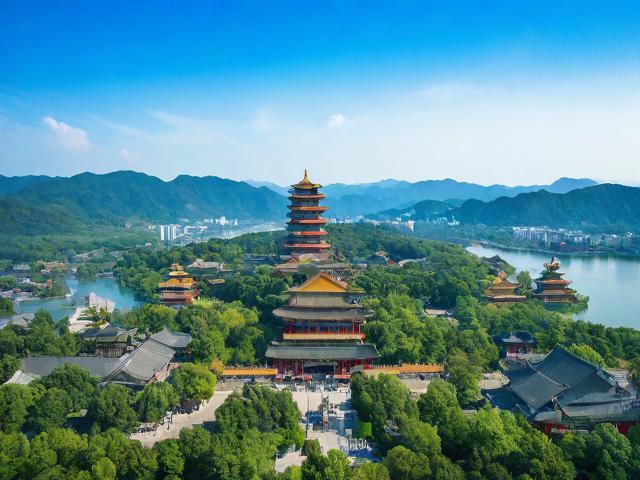 中国有哪些出名的旅游景点？