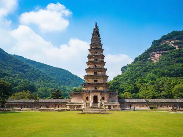 哪里旅游景点推荐穷游呢