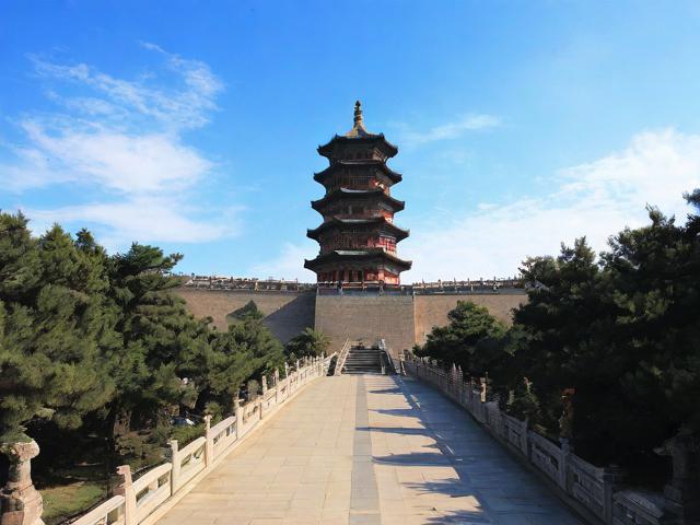 哪里旅游景点推荐穷游呢