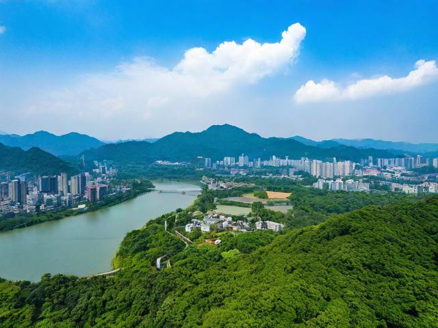 成都周边有哪些必去的近郊旅游景点?