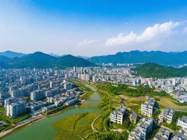 格宜镇最近的旅游景点在哪里