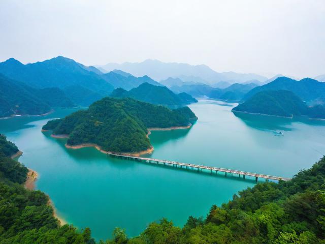 东江湖自驾游有哪些不可错过的景点和美食?