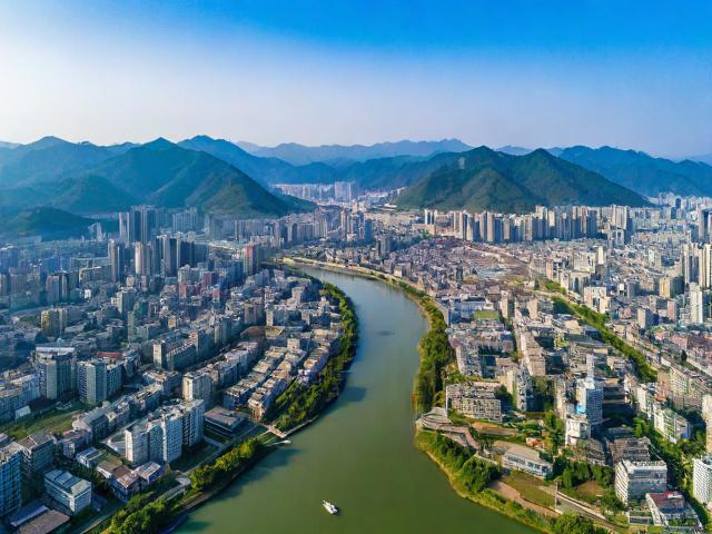 清镇旅游攻略第一次去清镇怎么玩?超全景点美食交通指南!