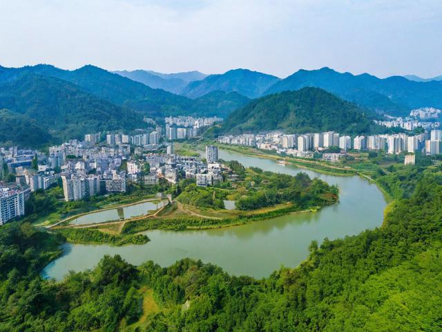 新县有哪些值得一游的旅游景点？