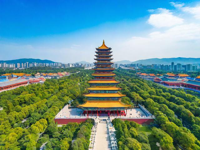 中国旅游景点众多,哪些地方最值得一游?