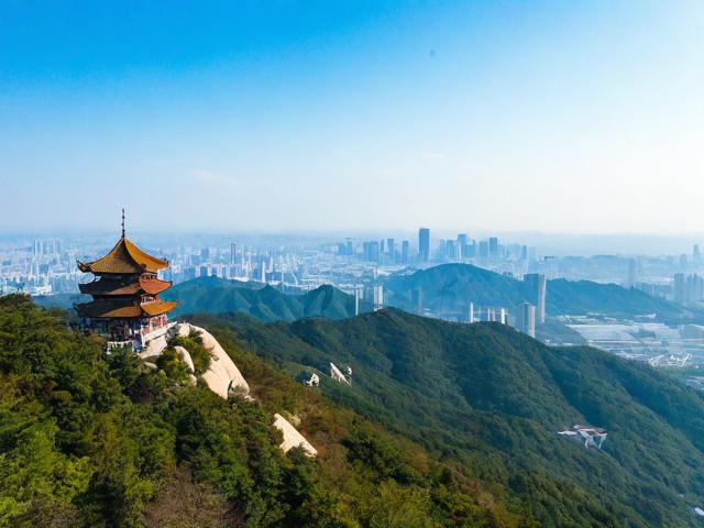 凤凰山旅游景点有哪些特色和必游之地?