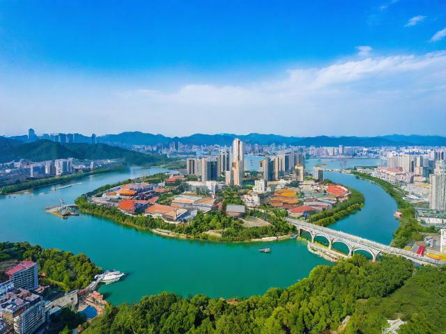 国内旅游景点介绍,哪些是必去的绝美景点?