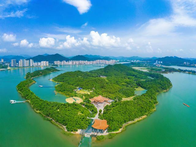 万宁市有什么旅游景点吗?