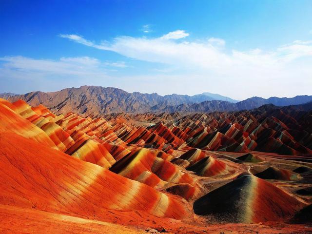 甘肃著名旅游景点，甘肃有哪些不可错过的著名旅游景点？
