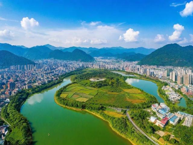 楚雄旅游攻略,楚雄有哪些独特景点值得一游?