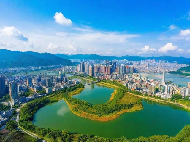 楚雄旅游攻略,楚雄有哪些独特景点值得一游?