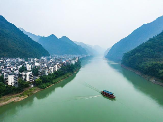 新安江旅游攻略,有哪些必去的景点和美食推荐?