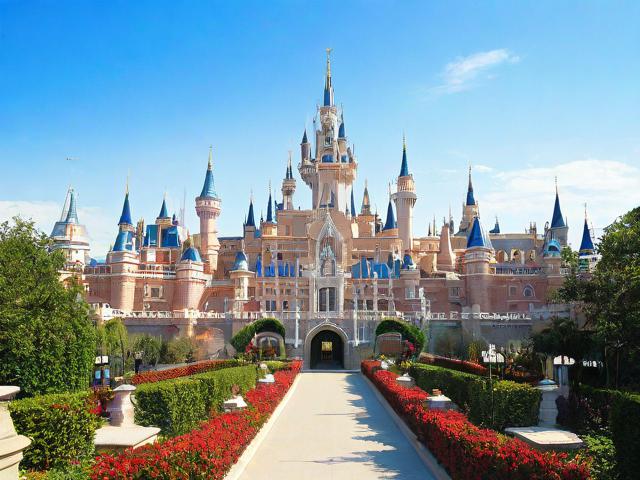 Why Is This Tourist Attraction Famous?