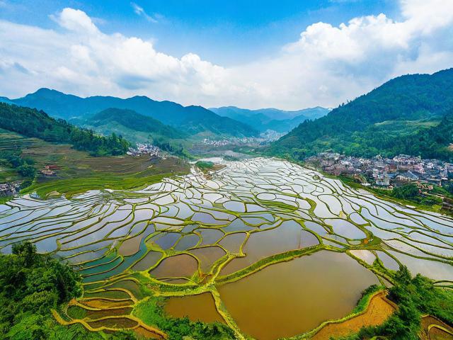 罗甸县有哪些不容错过的旅游景点?