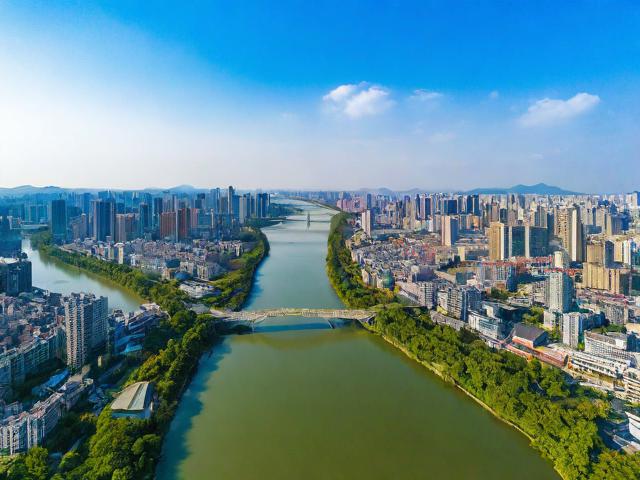 东兴旅游全攻略,哪些景点和美食不容错过?