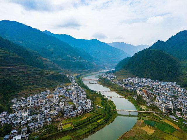 云南镇雄有哪些值得一游的旅游景点？