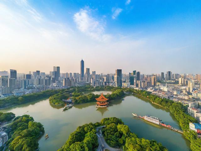 杭州旅游必去景点有哪些，求一份详细攻略？