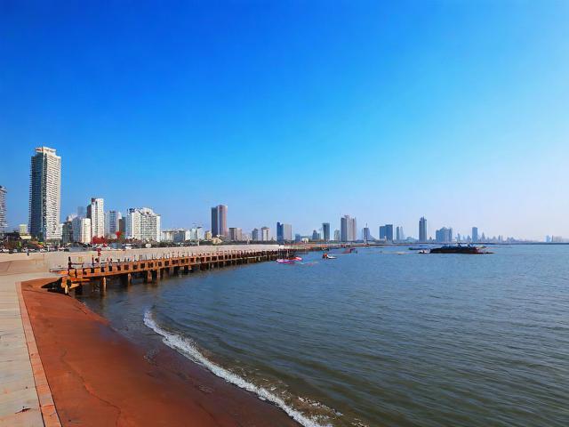 东戴河的旅游景点主要集中在哪些区域?
