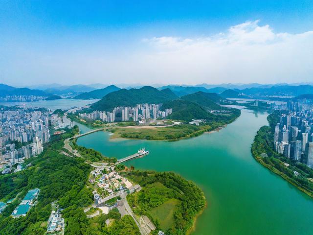 随州的旅游景点丰富多样,如大洪山风景名胜区、西游记公园、炎帝神农故里风景区等,你最想了解随州的哪个景点呢?