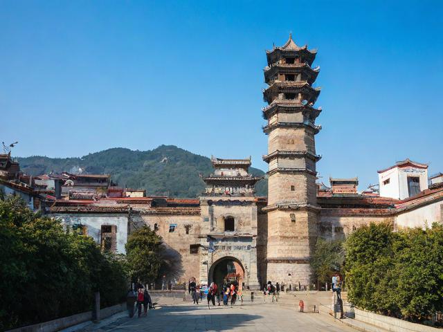 两个多小时在个旧有什么推荐旅游景点?