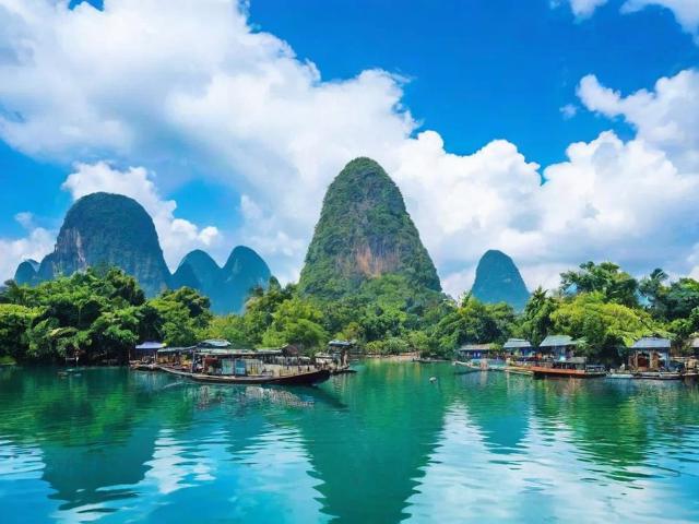 瑞丽有哪些必去景点和美食推荐?游玩攻略全解析!