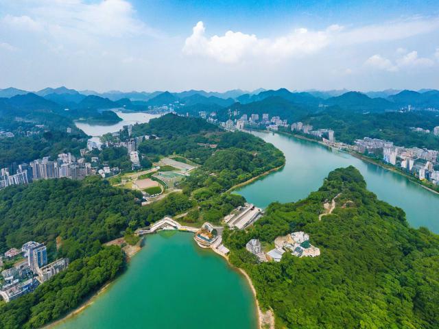 湖南有什么旅游景点，探索湖南，这片土地上有哪些不容错过的旅游胜地？