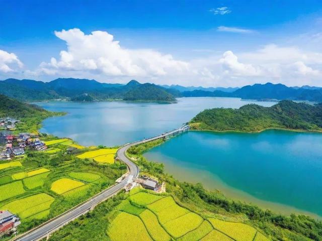旅游资讯喜迎十八年(旅游资讯喜迎十八年的文案)