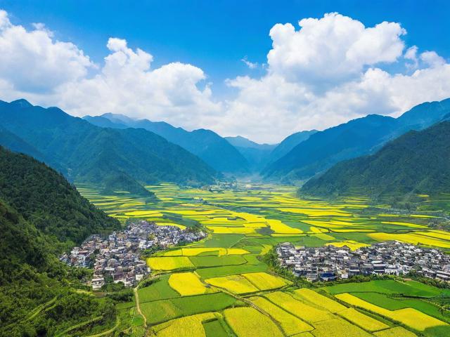 一脚踏三省的旅游景点在哪?