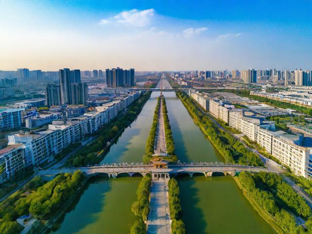 苏北有哪些必游的旅游景点?,说明,,直接对应问题, 核心关键词苏北和旅游景点完全包含,直接回答了用户搜索的核心意图。,疑问句式, 以哪些开头,符合疑问标题的要求,更能吸引点击。,简洁明了, 标题精炼,没有多余词汇。,SEO友好, 包含目标关键词苏北旅游景点,并使用了必游这个更具吸引力和搜索意图的词(用户常搜XX必去/必游景点),有助于提升搜索排名和点击率。,吸引力, 必游一词暗示了推荐性和价值感,比单纯问有什么更能激发兴趣。