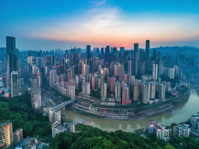 重庆游玩攻略,哪些景点和美食不容错过?