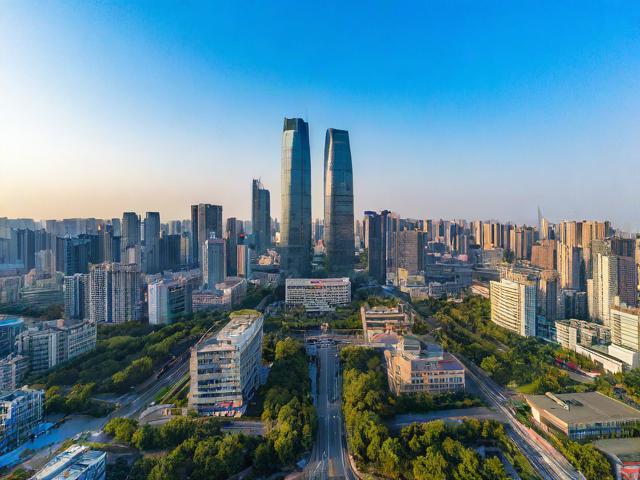 南昌市旅游攻略,南昌市旅游攻略,探索这座英雄城的必游景点有哪些?