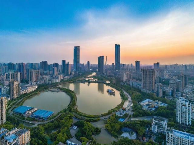 去长沙旅游攻略,有哪些必打卡景点和美食?