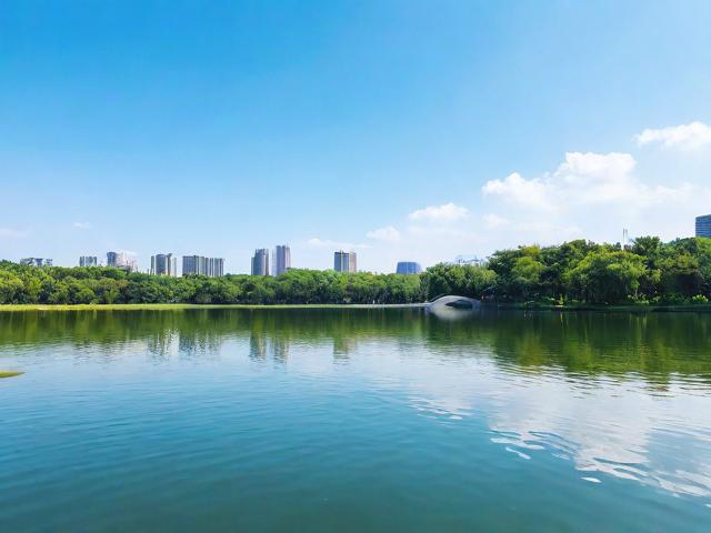 滴水湖一日游攻略,如何充分体验滴水湖的魅力?
