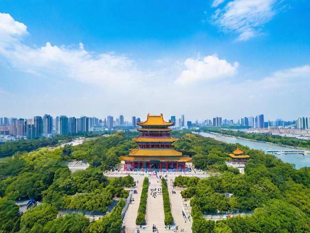 如何平衡旅游景点的保护与游客体验?