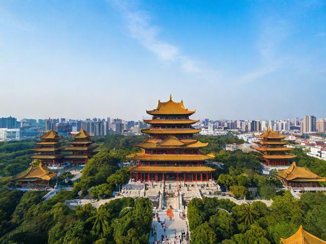 如何平衡旅游景点的保护与游客体验?