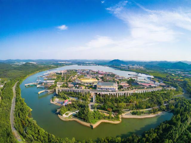 旅游景点气温,哪些地方当下气温适宜游玩?