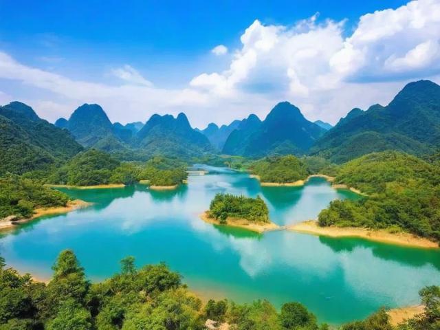 哪些有山有水的旅游景点值得一游?