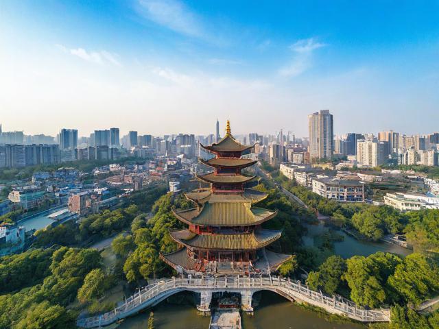 成都三日游最佳攻略这篇文章会推荐哪些必去景点呢?