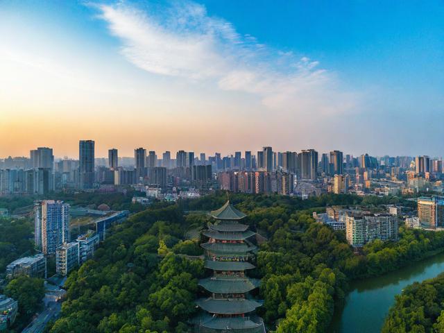 乐山附近有哪些值得一游的旅游景点?