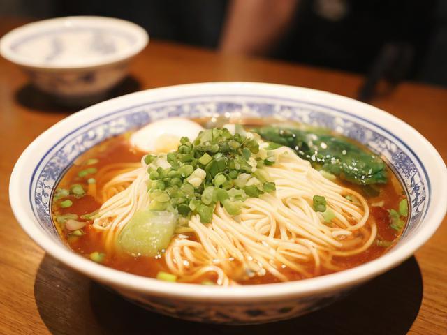 王府井美食攻略，哪些地道美味不容错过？
